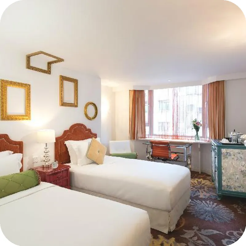 The Luxe Manor 호텔 내부 이미지