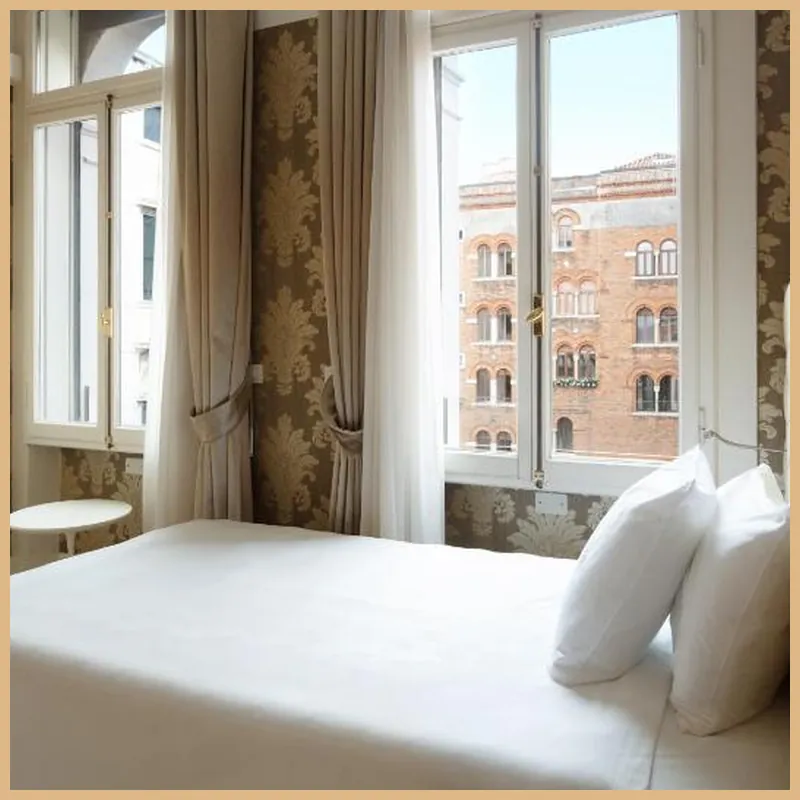 Venezia Palazzo Barocci hotel room