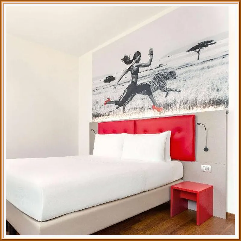 Amedia Milan, Trademark Collection by Wyndham hotel room