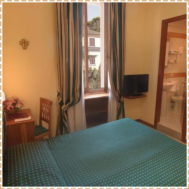 Residenza Paolo VI hotel room