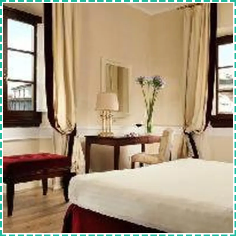 FH Hotel Calzaiuoli hotel room