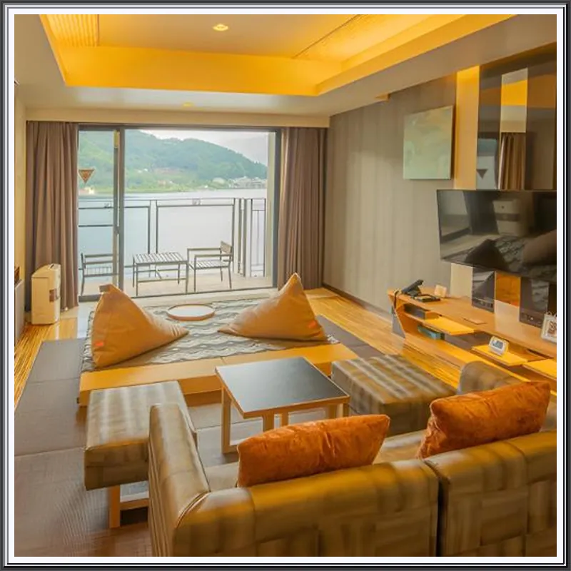 THE KUKUNA hotel room