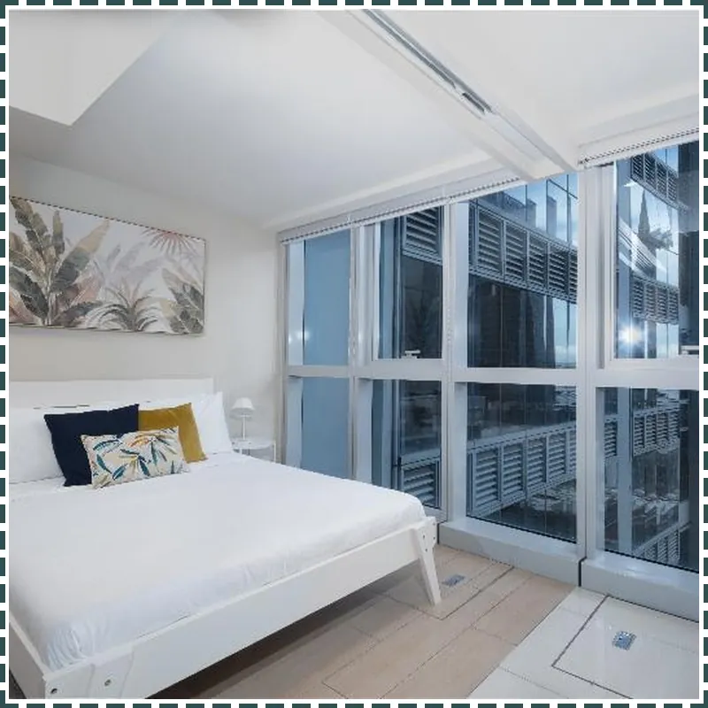 Opulent, Urban 1br Luxury Suite at Uptown BGC hotel room