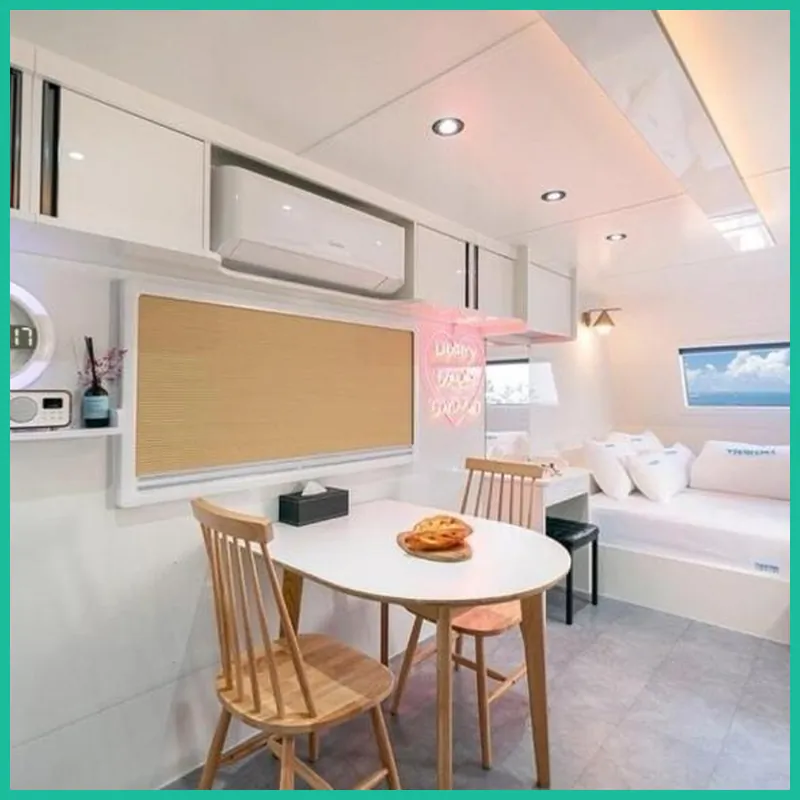 Gyeongju Viewdel Caravan Pension hotel room