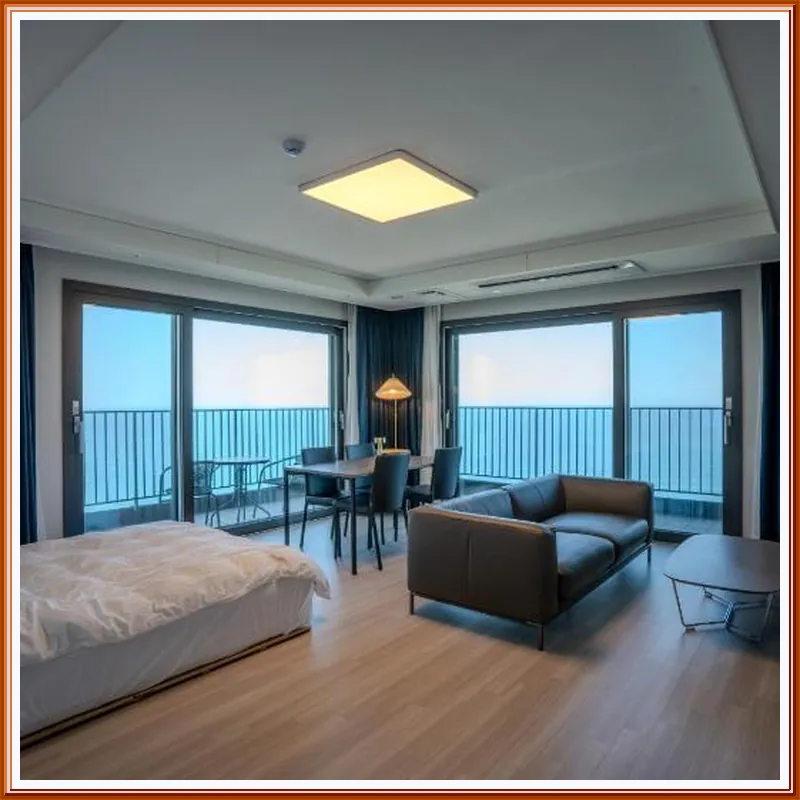 More Than Sokcho Lighthouse Branch hotel room