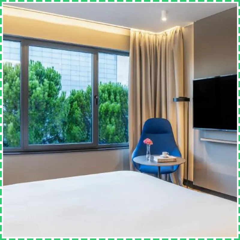 Pullman Madrid Airport & Feria hotel room