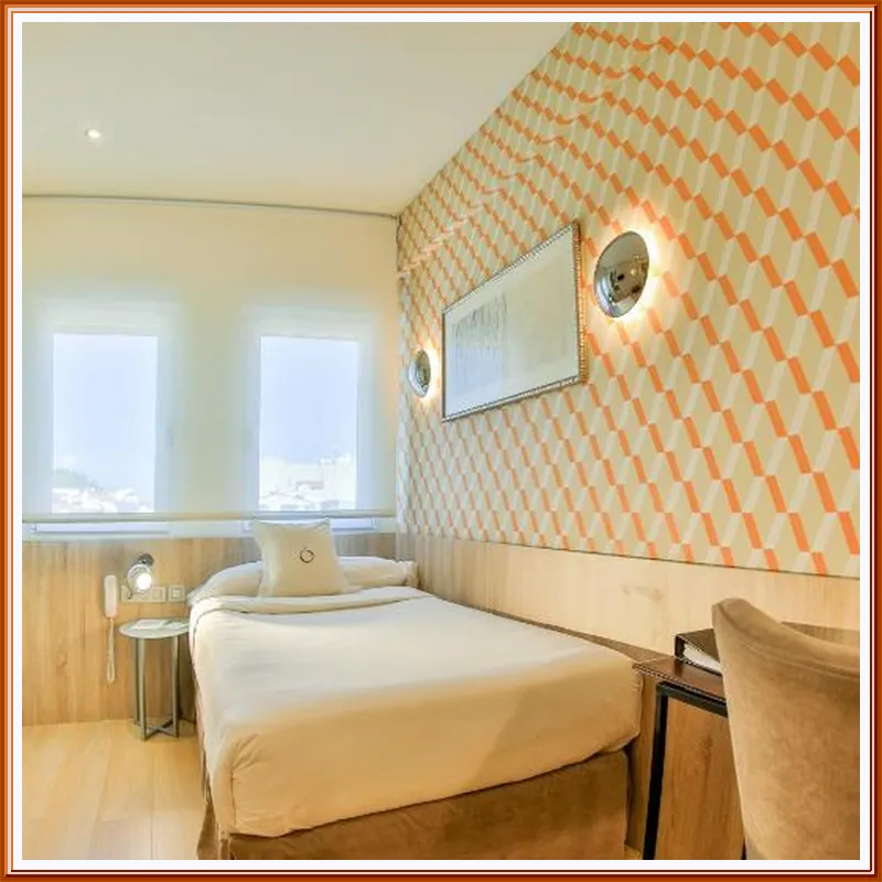 Hotel Opera hotel room