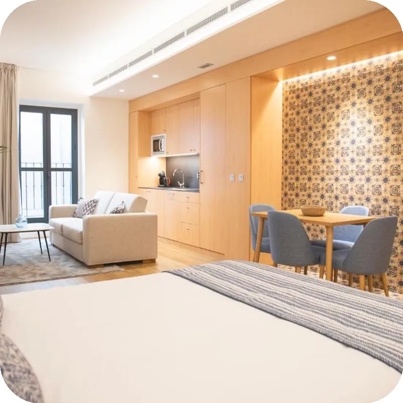 nQn Aparts & Suites Sevilla hotel room