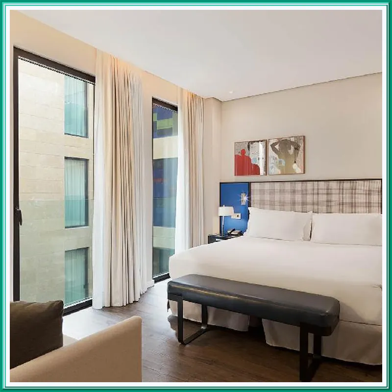 H10 Art Gallery Hotel hotel room