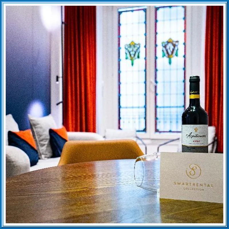 Smartrental Collection Gran Via Centric hotel room