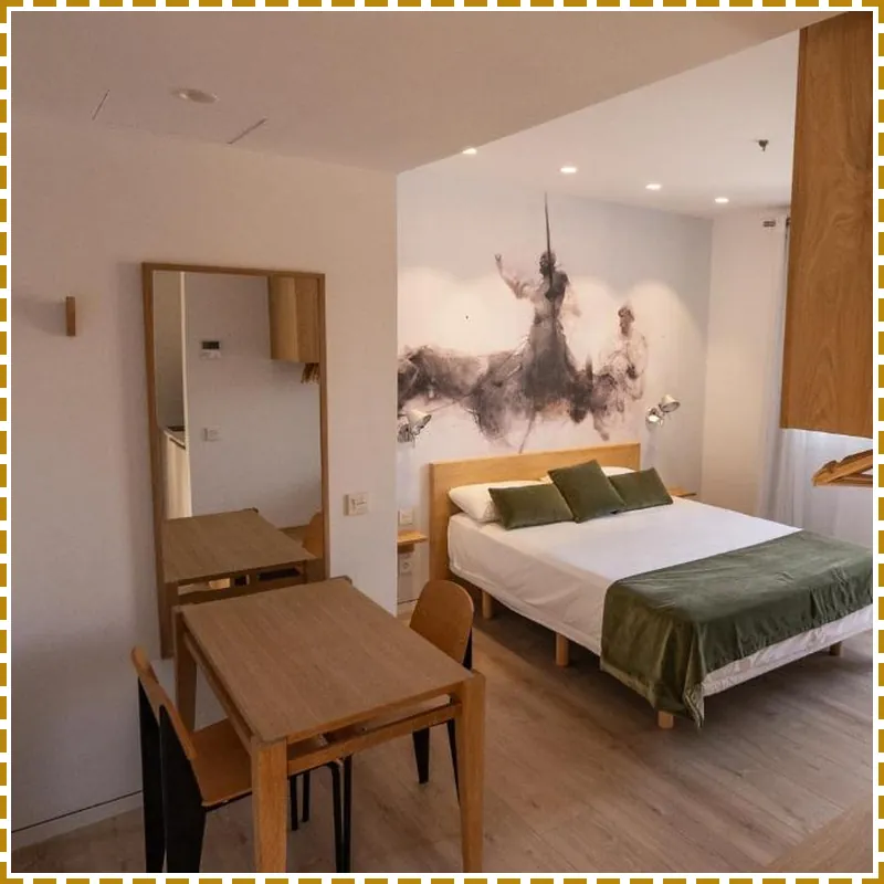 Plaza Mayor Suites & Apartments hotel room