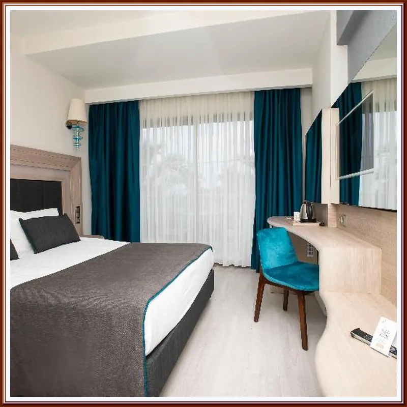 Falcon Hotel hotel room