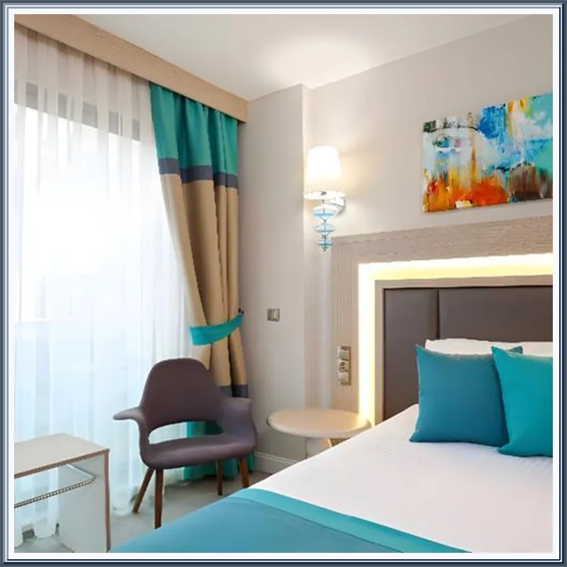 Falcon Hotel hotel room