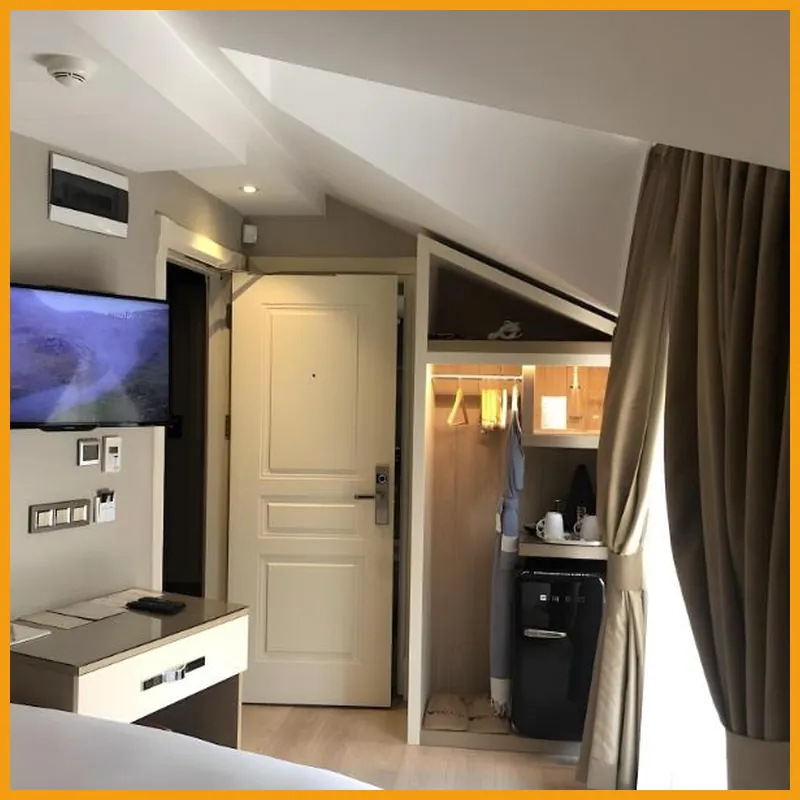 Barbera Hotel hotel room