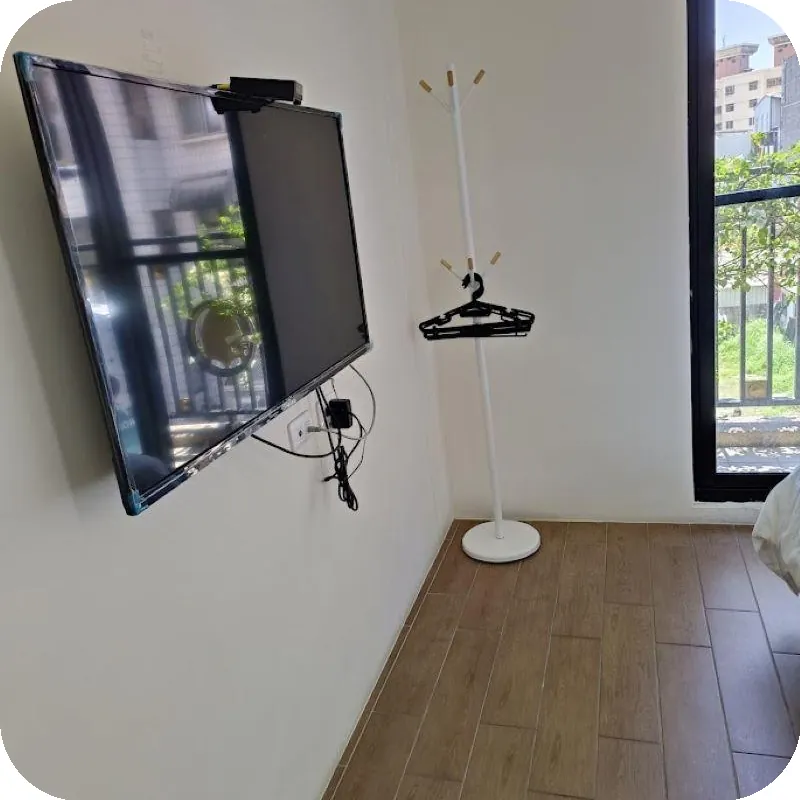 hollywood2 hotel room