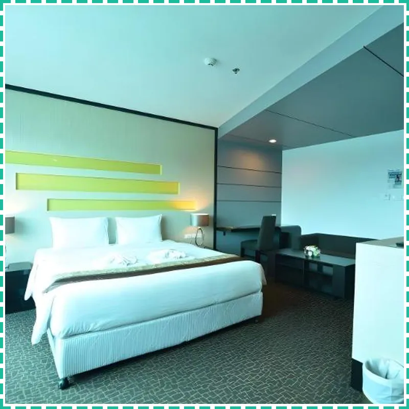 Siam Oriental Hotel hotel room