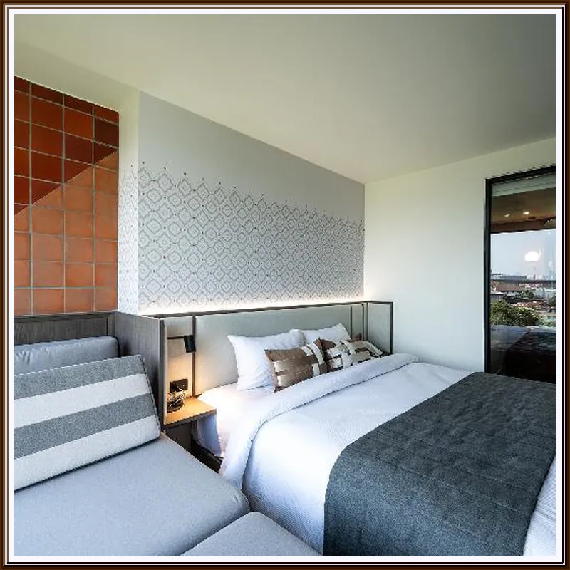 WE HOTEL RIVERFRONT hotel room