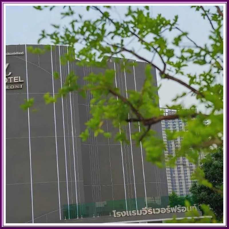 WE HOTEL RIVERFRONT hotel view