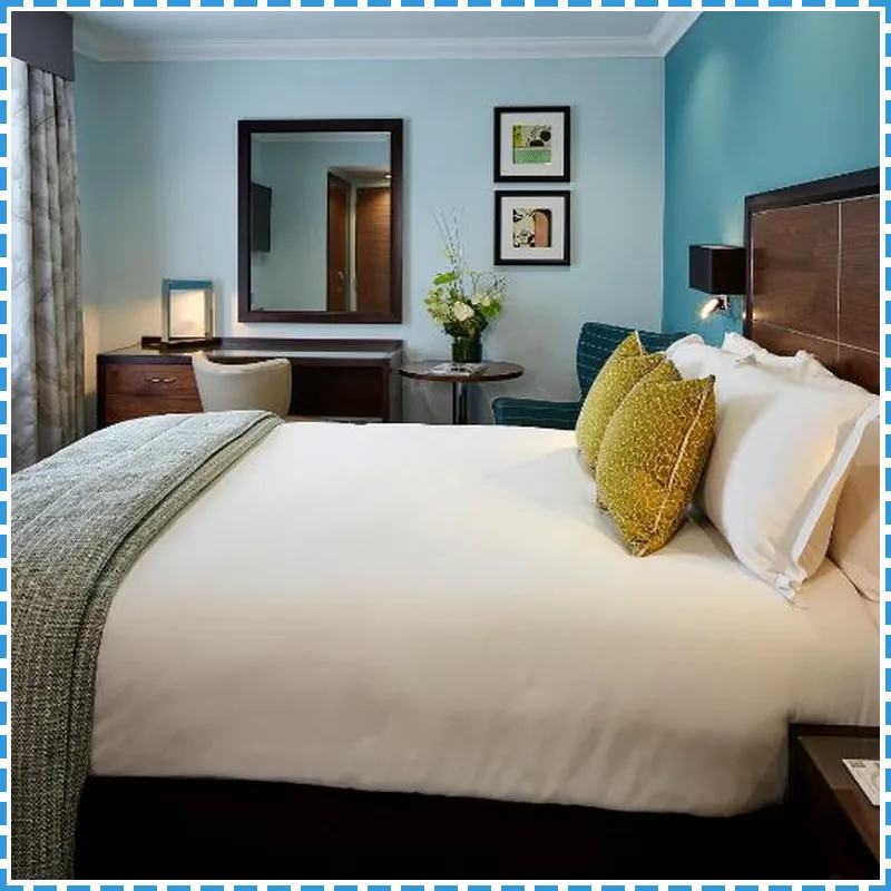 Sir Christopher Wren Hotel & Spa hotel room