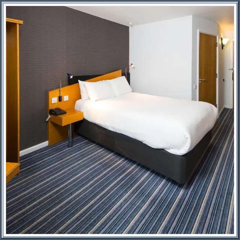 Holiday Inn Express Manchester East By IHG hotel room