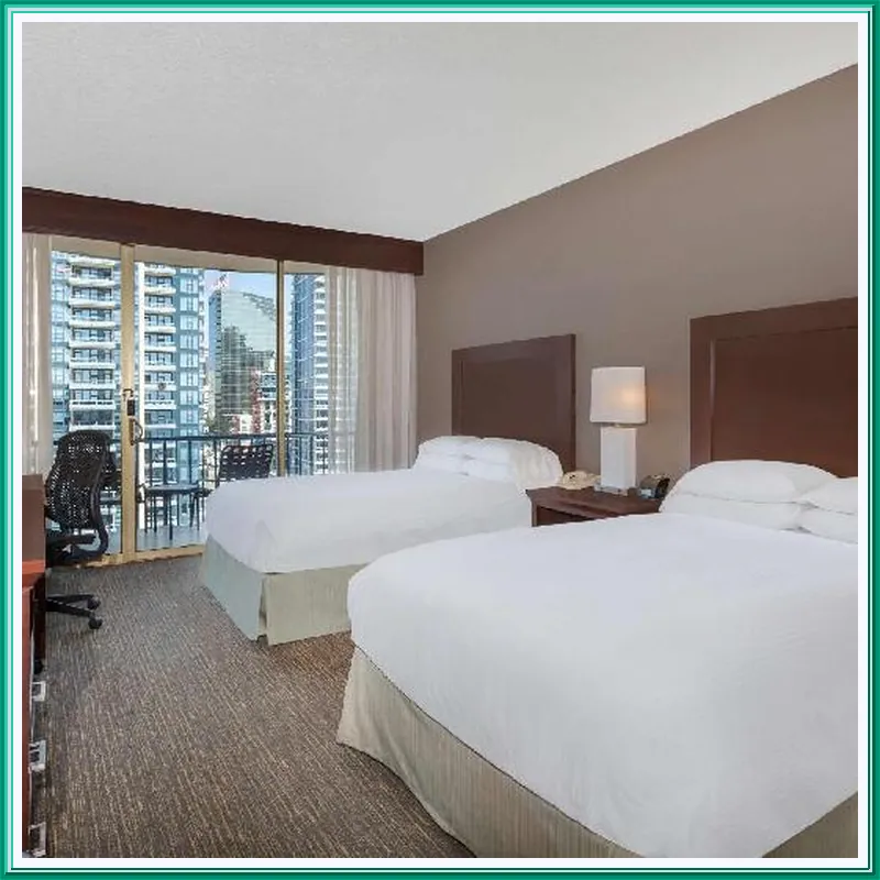 Wyndham San Diego Bayside hotel room