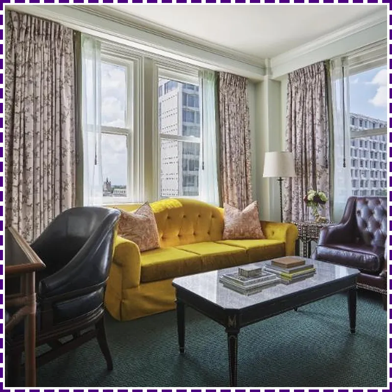 The Pontchartrain Hotel hotel room