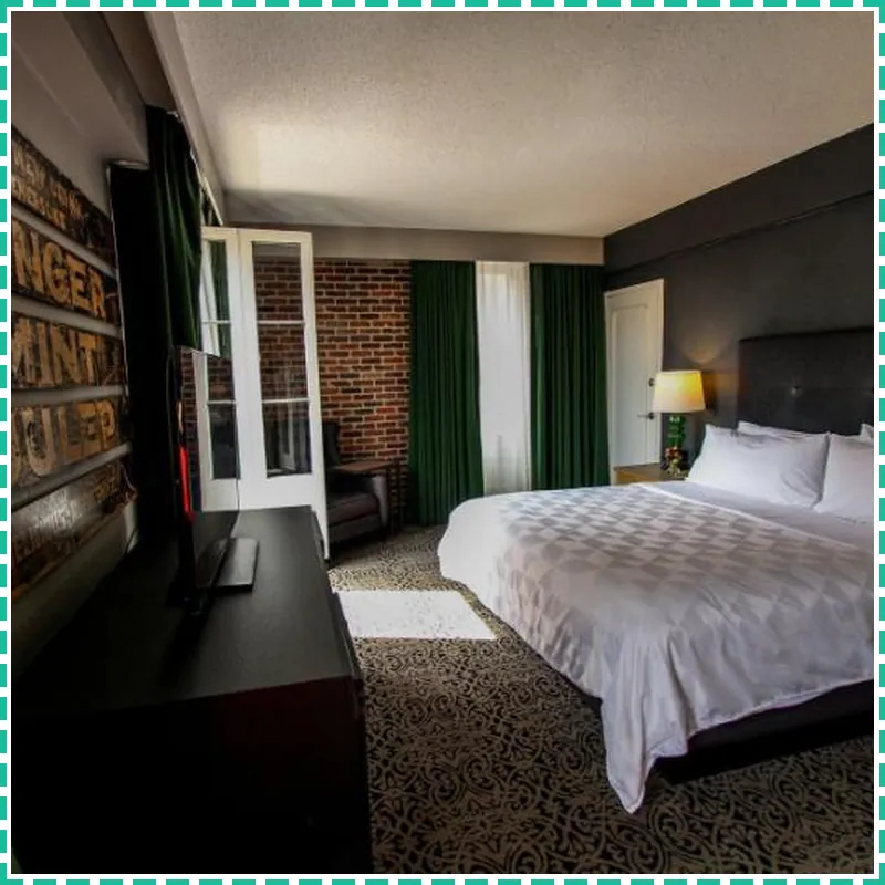 Holiday Inn Hotel French Quarter-Chateau Lemoyne By IHG hotel room