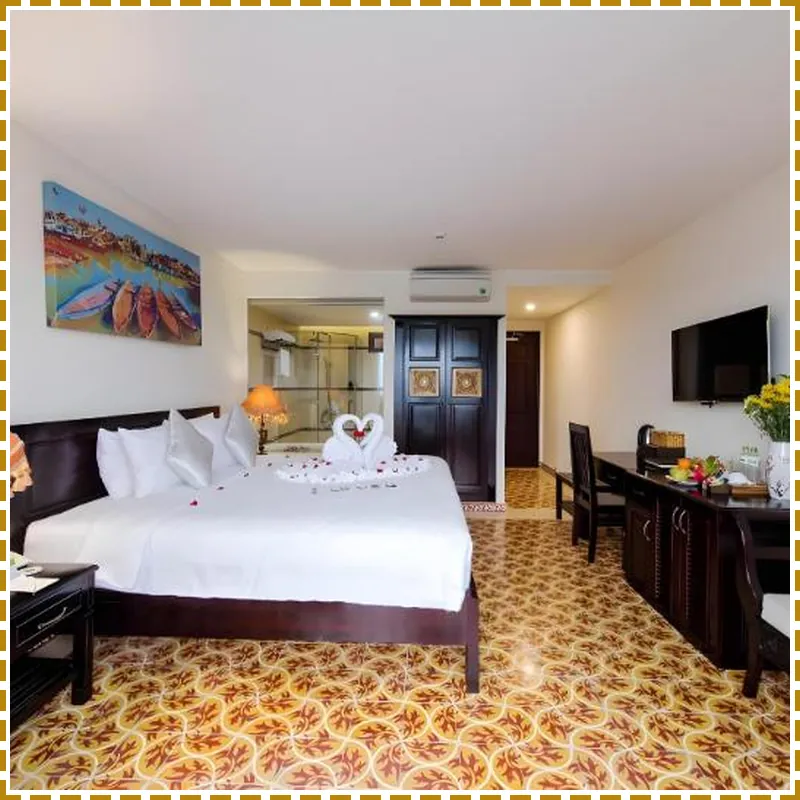 La Charm Hoi An Hotel & Spa hotel room