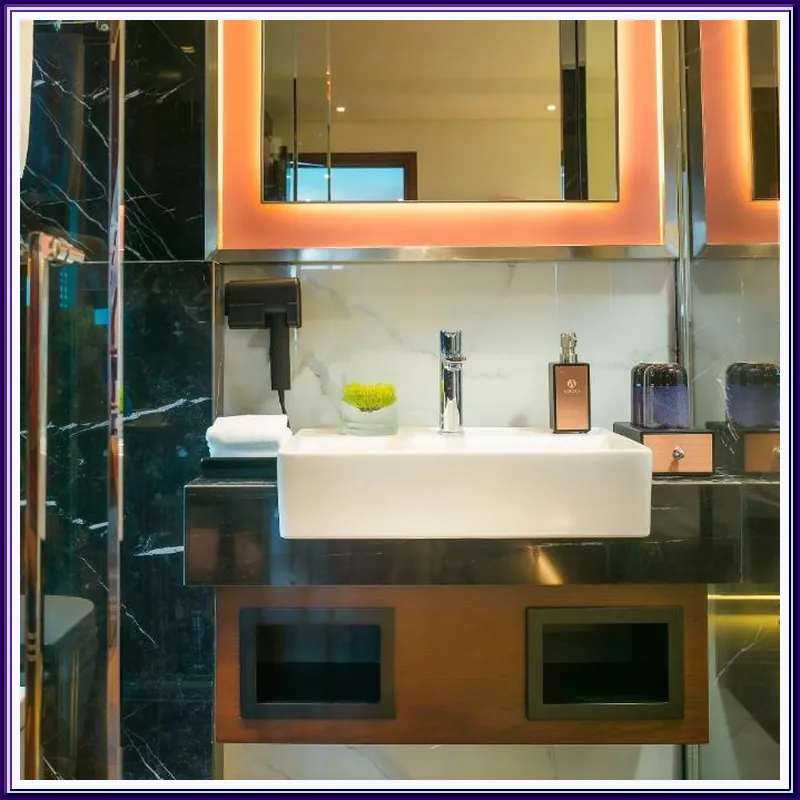 Aurora Central Hotel hotel facilities